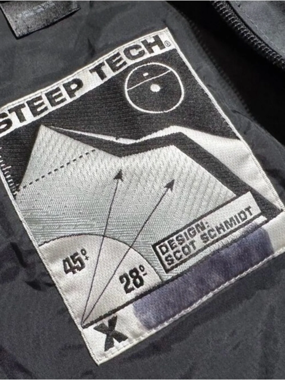 The North Face Men's Black and Dark Gray Performance Anorak